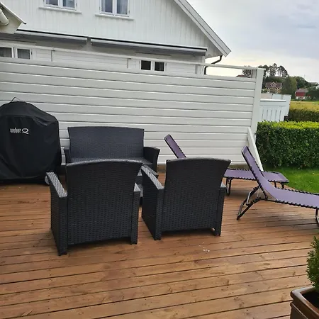 House I Mandal With 5 Bedrooms * Rugland