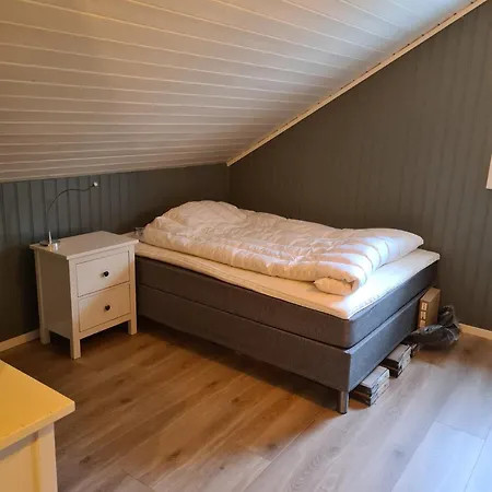 House I Mandal With 5 Bedrooms 度假居 *
