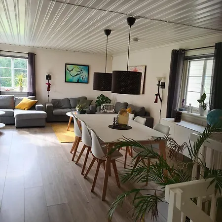 House I Mandal With 5 Bedrooms