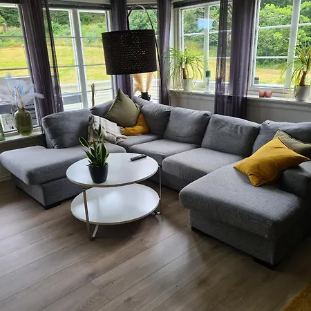 House I Mandal With 5 Bedrooms Дом отдыха Rugland